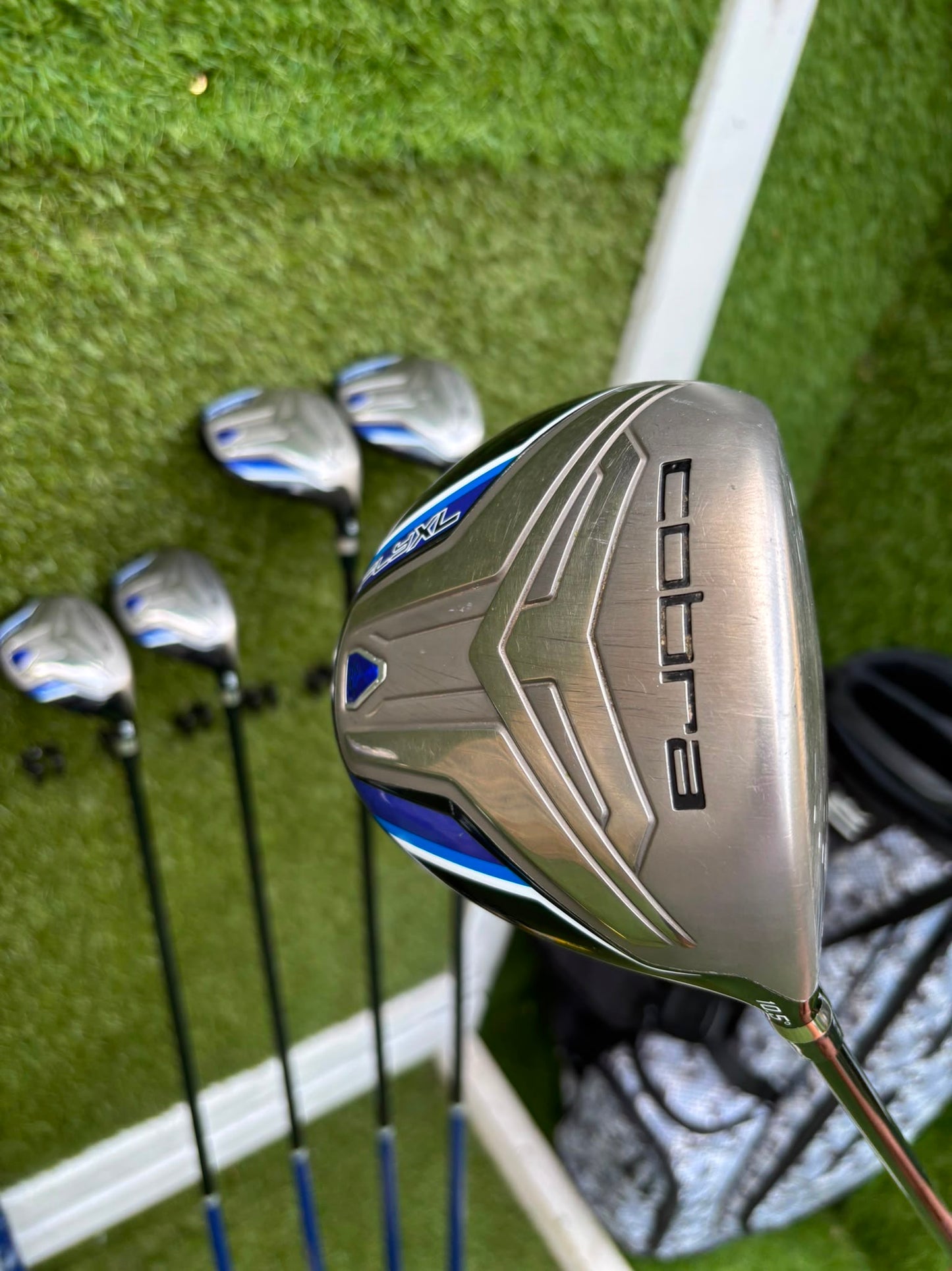 Cobra FLY-XL Complete Golf Set, Matching Woods, Hybrids, Irons & Cobra Ultralight Pro Stand Bag