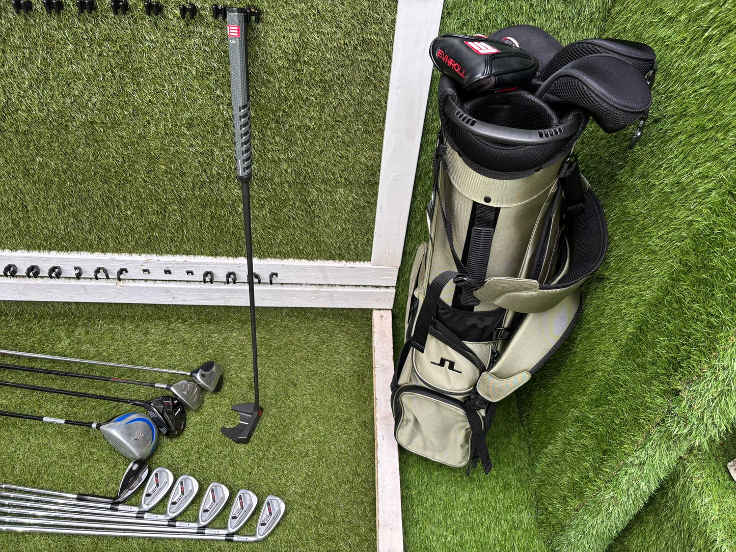 Ping i25 Irons, EVNROLL ER5 Putter, Mizuno S18 56°, Mizuno Zoid Hybrid, Mixed Woods & J.Lindeberg Stand Bag – 11 Clubs