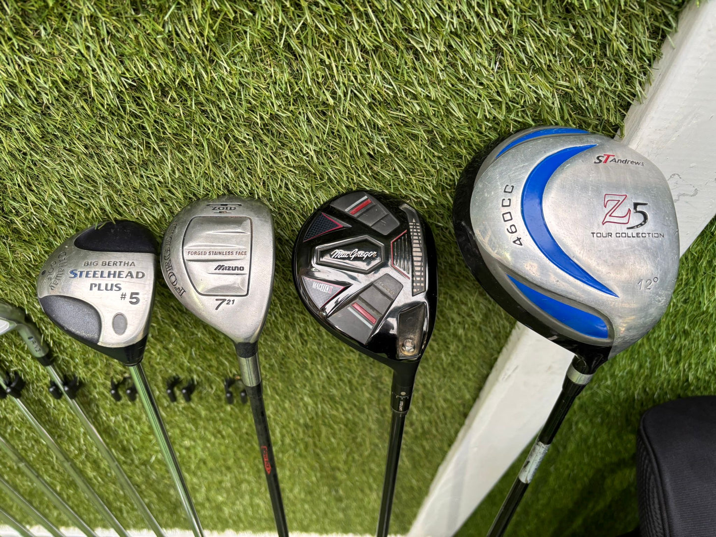 Ping i25 Irons, EVNROLL ER5 Putter, Mizuno S18 56°, Mizuno Zoid Hybrid, Mixed Woods & J.Lindeberg Stand Bag – 11 Clubs