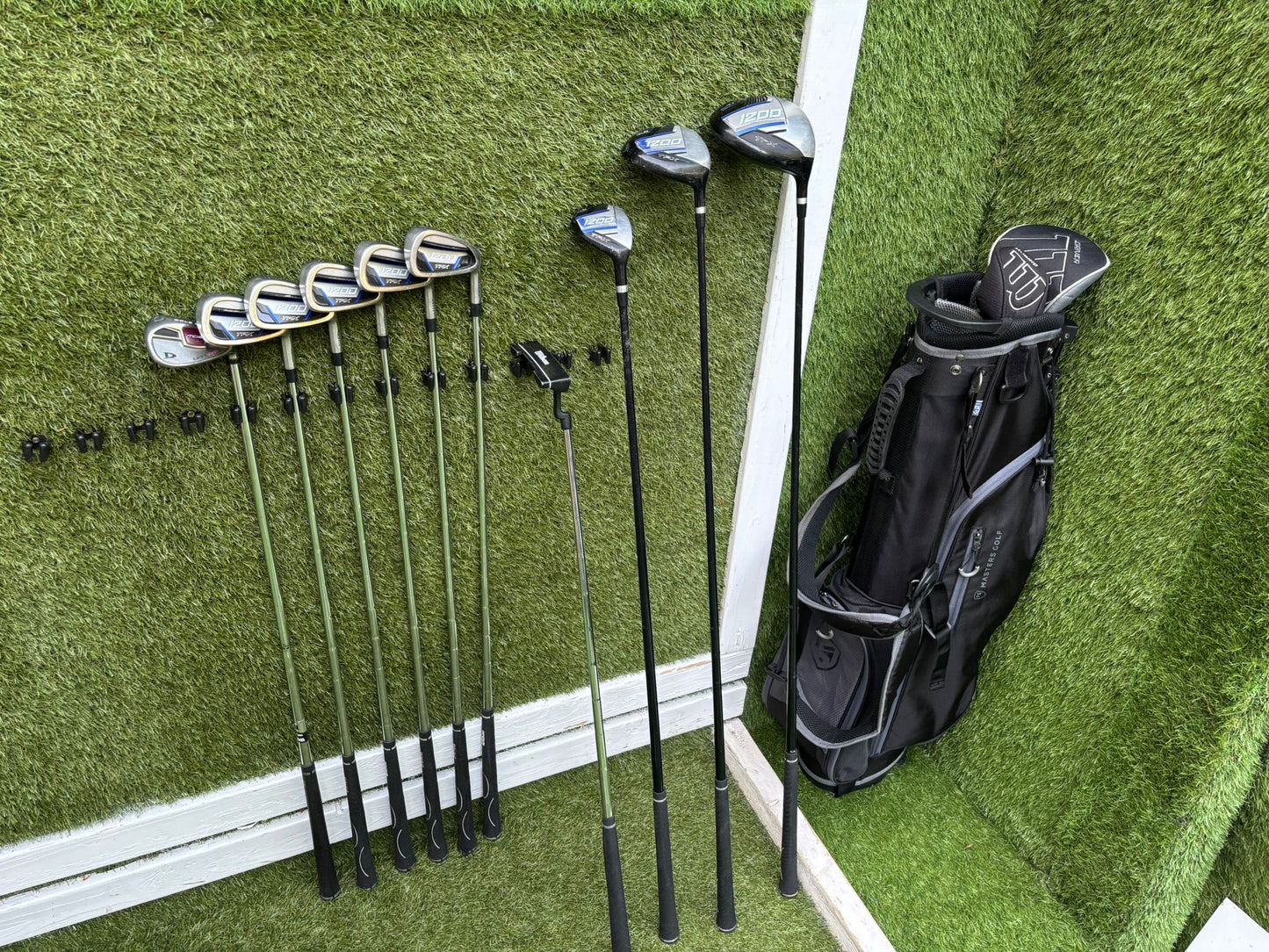 Wilson 1200 TPX Golf Set with Hybrid, Deep Red Wedge & Brand New Stand Bag - Free Delivery