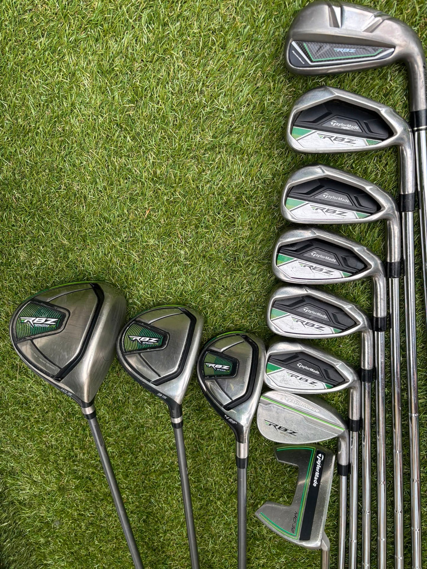 TaylorMade RBZ SpeedLite Complete Golf Set, Matching Woods, Irons & Cart Bag