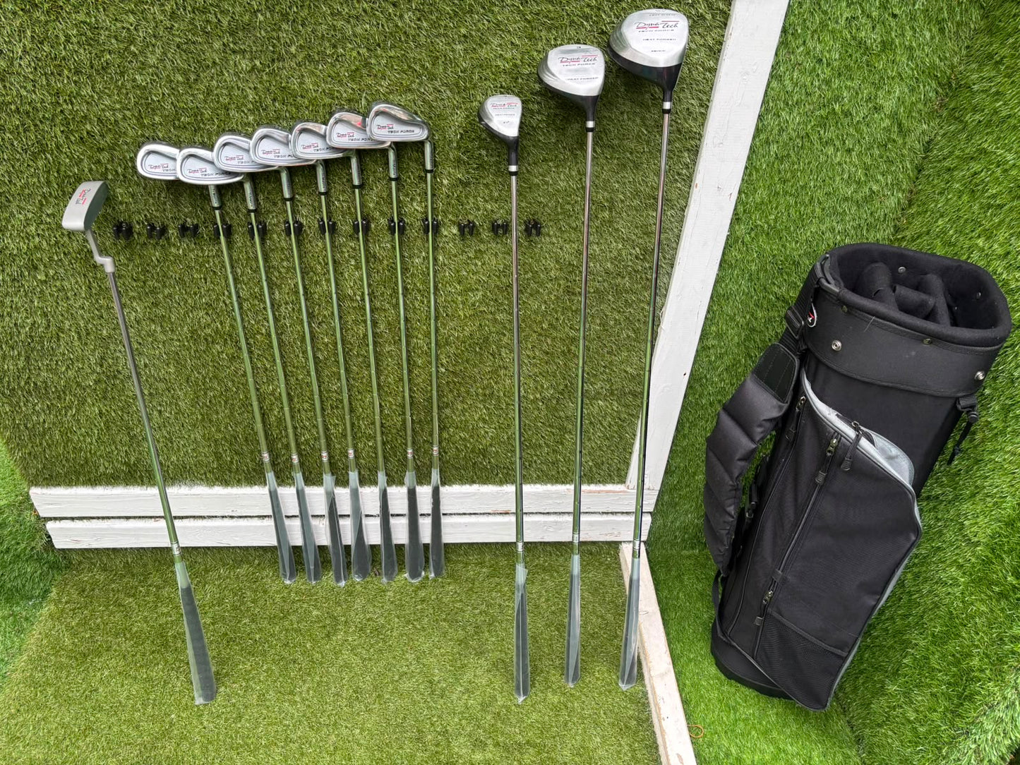 Unused and Boxed Dyna-Tech “Tech Force” Full Golf Set (5–SW) + Driver, 3 Wood, Hybrid + Bag