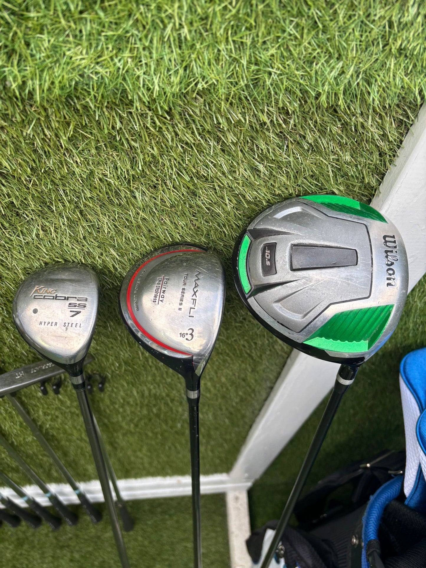 Dunlop Max Irons (3, 5–SW) + Cobra SS Hyper Steel 7 Wood + Driver + TaylorMade Cart Bag Free P&P