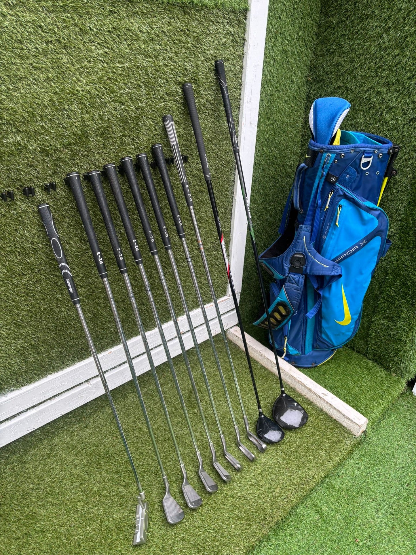 PING Eye2 Red Dot Irons, PING Zing 1 Iron, Wilson Driver, MaxFli 3 Wood & Nike Vapor X Stand Bag