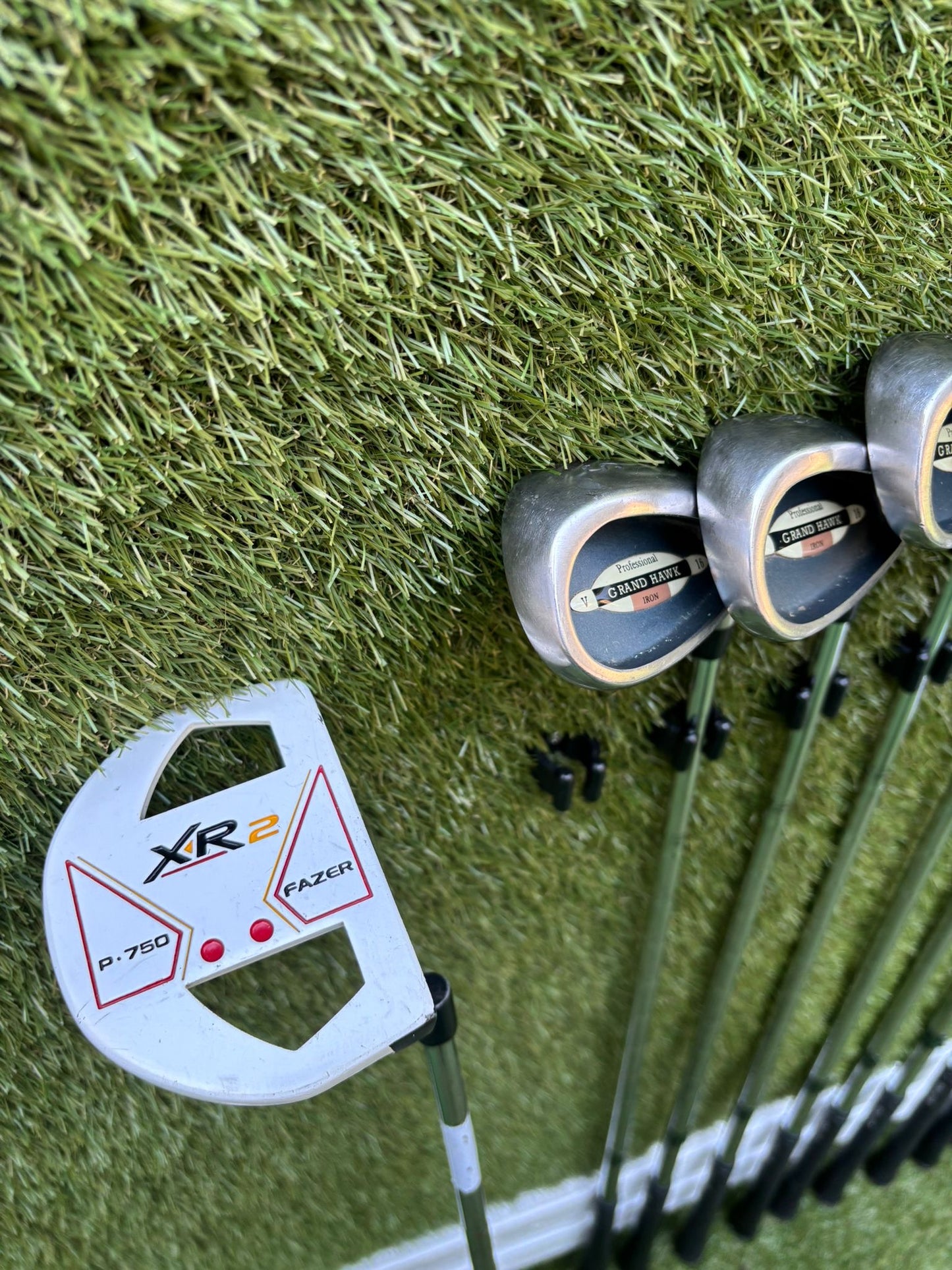Grand Hawk Professional V16 Complete Golf Set - Free P&P