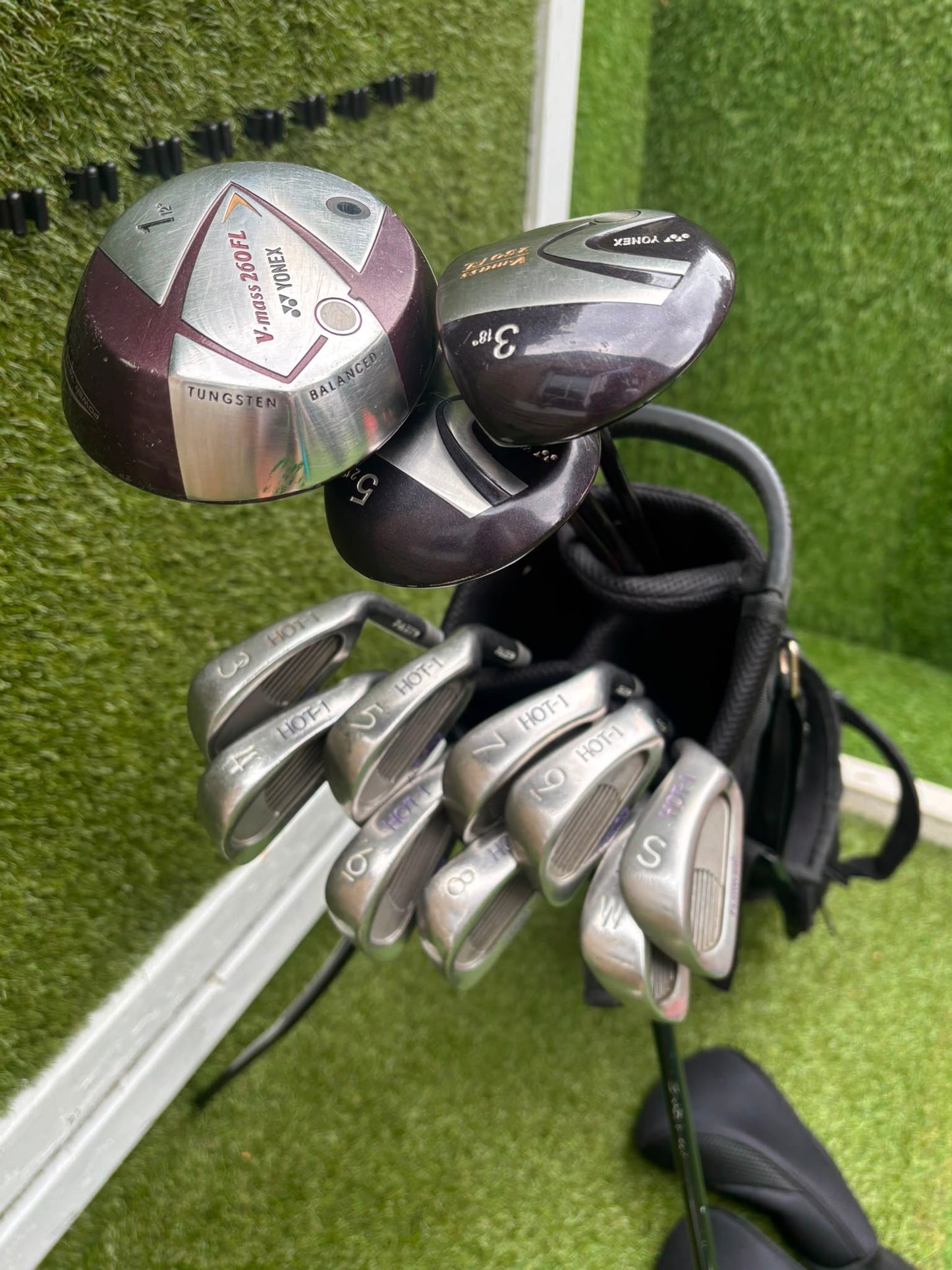 Ladies / Teenager Golf Set – Yonex V-Mass Woods, Fazer Flowline HOT-1 Irons & Bullet Stand Bag