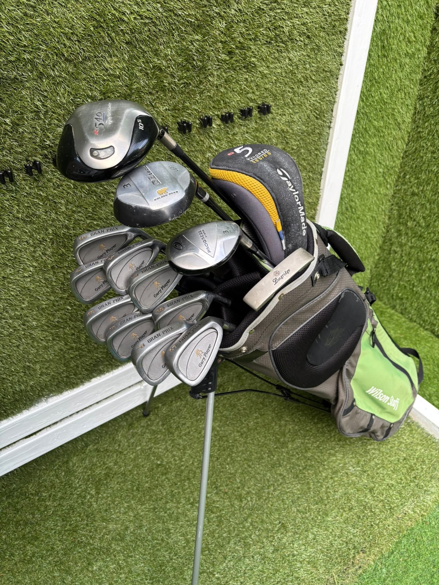 Gary Player Gran-Prix Complete Golf Set – TaylorMade R540 Driver & Wilson Staff Stand Bag