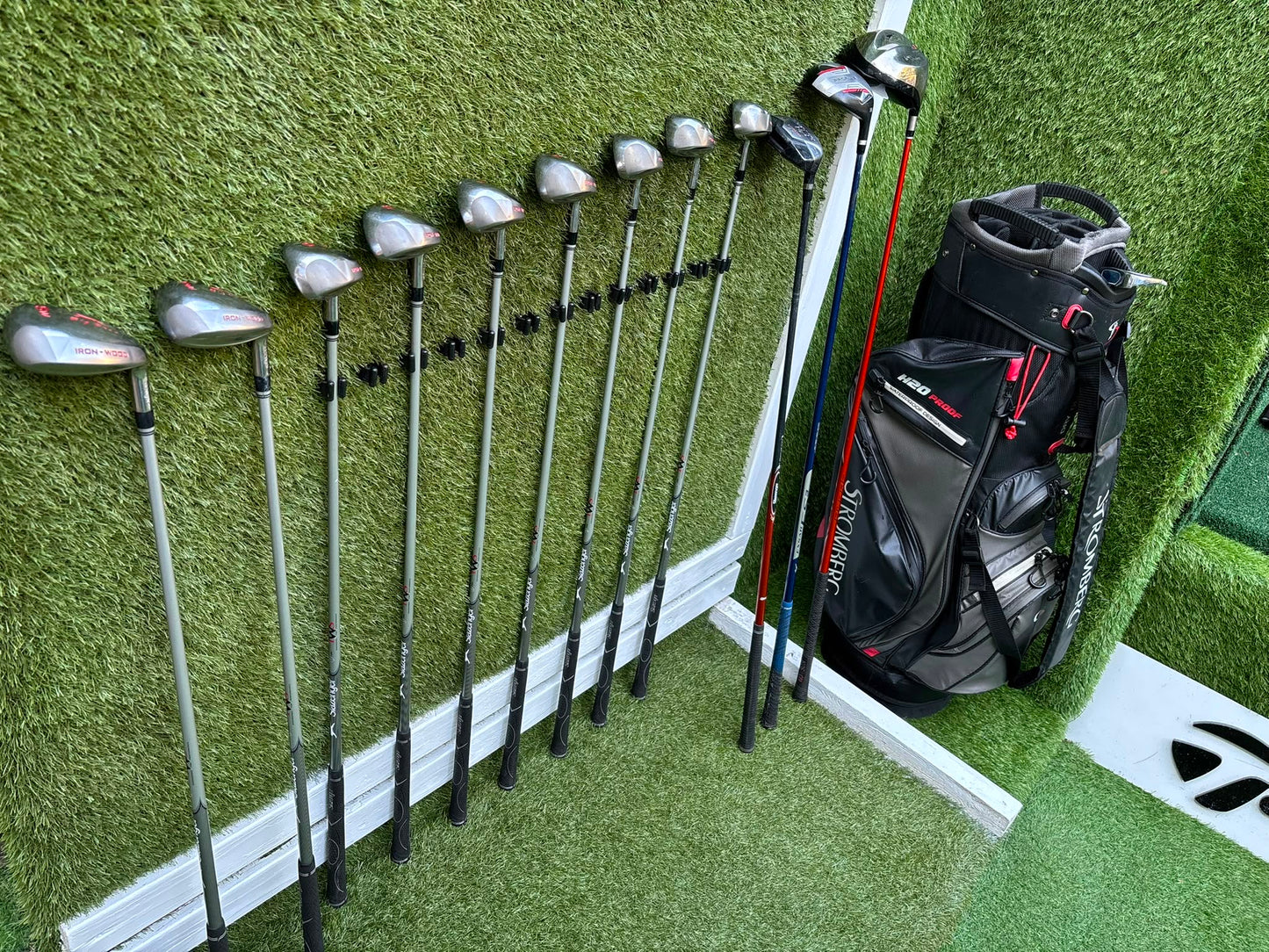 Slazenger Big Eze Complete Golf Package – Wilson 5 Wood, Hybrid, Dunlop Putter & Stromberg H2O Proof Waterproof Bag