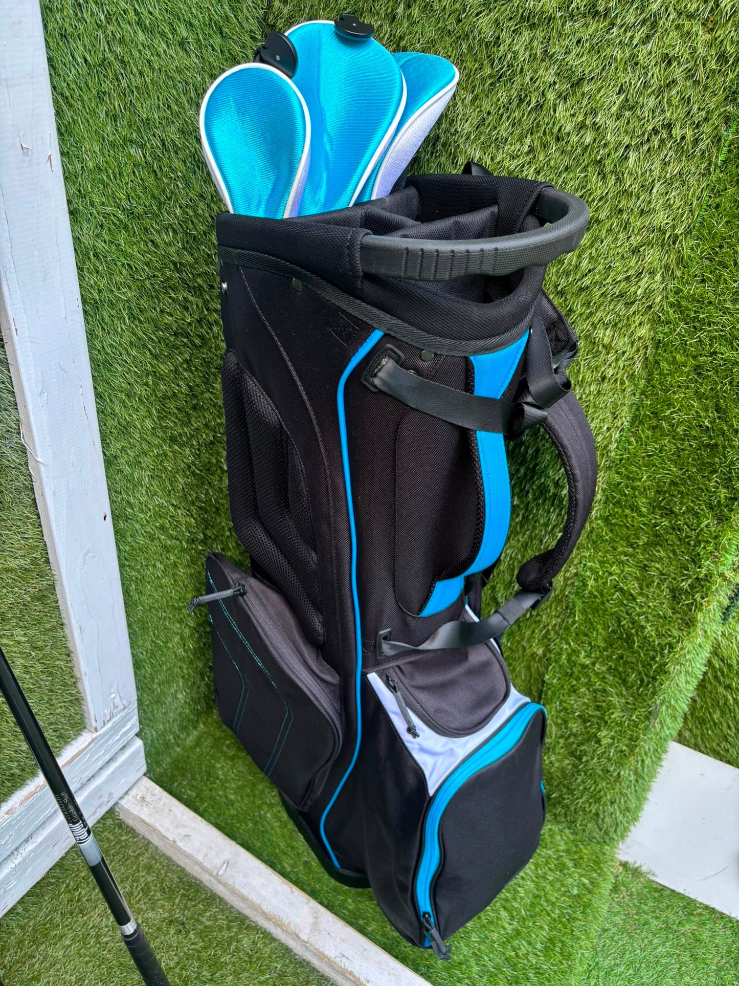 Wilson Matrix Irons 3-SW, Callaway Great Big Bertha Driver, Hybrid & Brand New Stand Bag