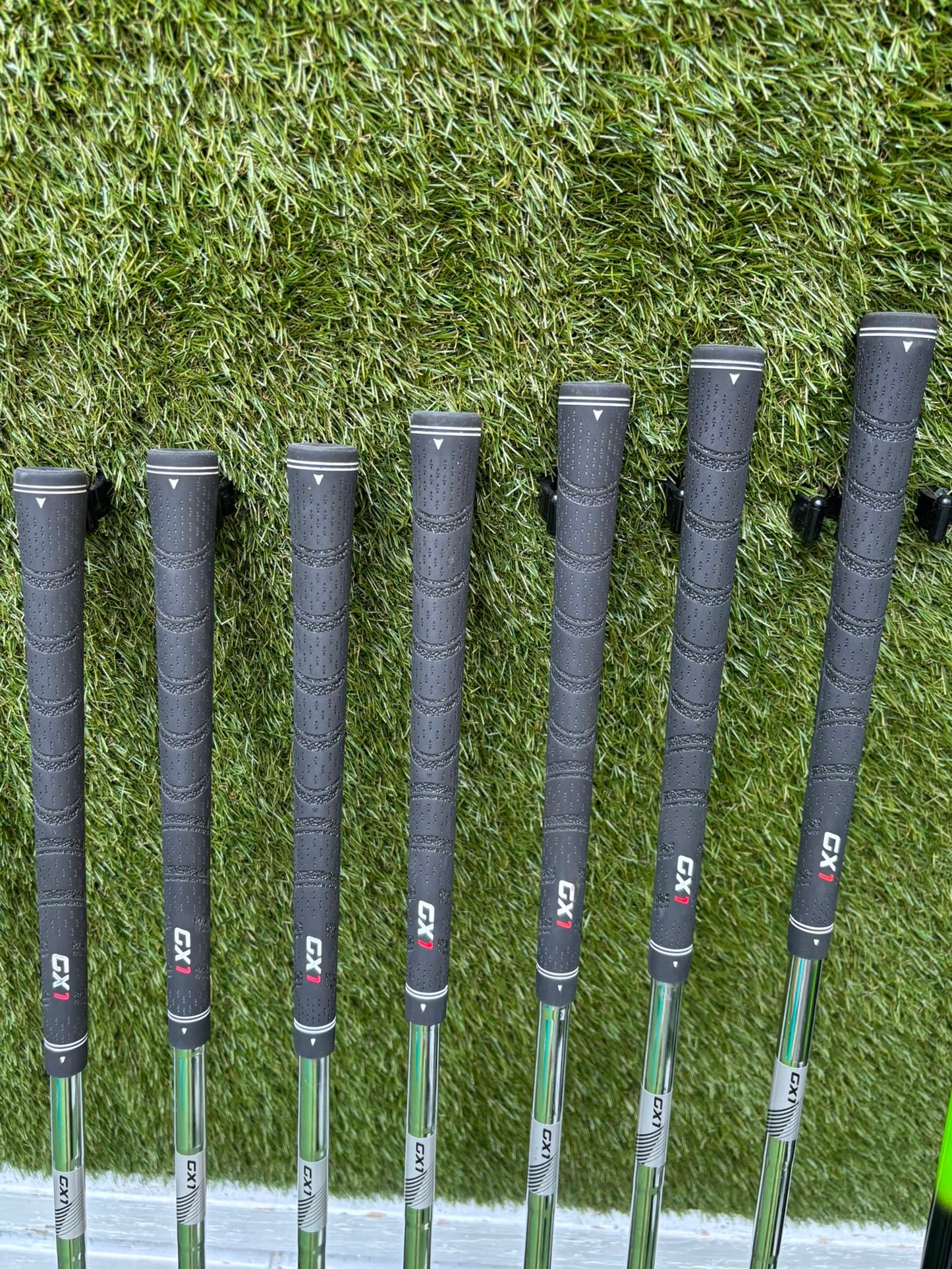 Masters GX1 Irons, Trilogy Ti-Matrix Driver, Dunlop NZ9 Fairway Woods, Wilson Infinite Buckingham Putter & PowaKaddy Cart Bag