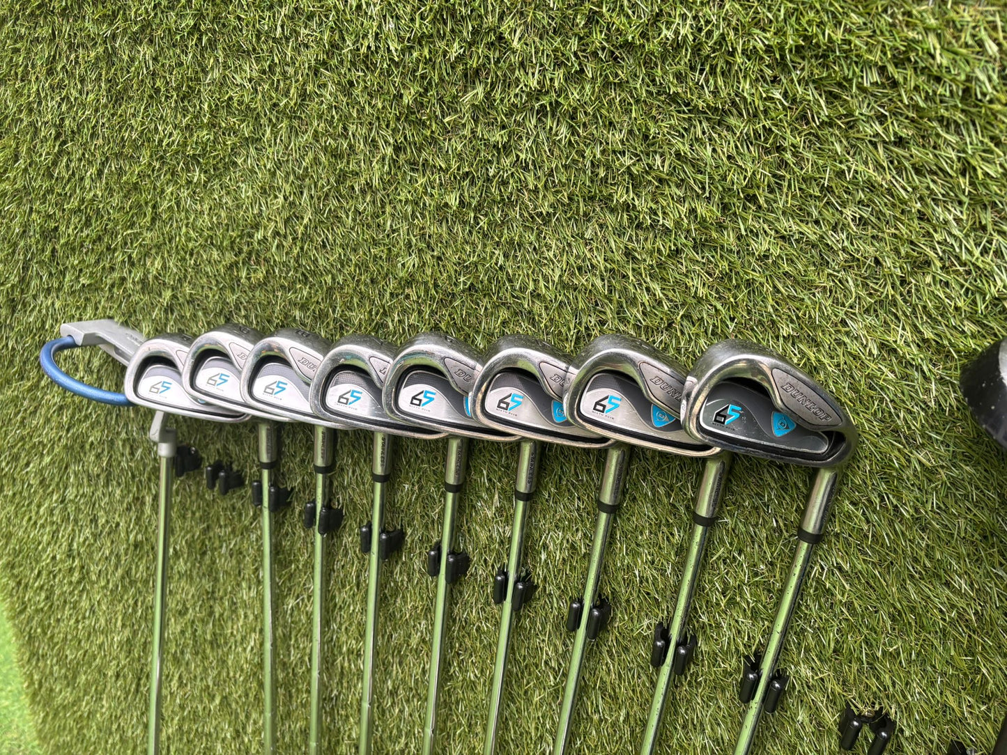 Dunlop 65i Irons + Gullwing Woods + Benross Hybrid + TaylorMade Cart Bag – 13-Club Golf Set