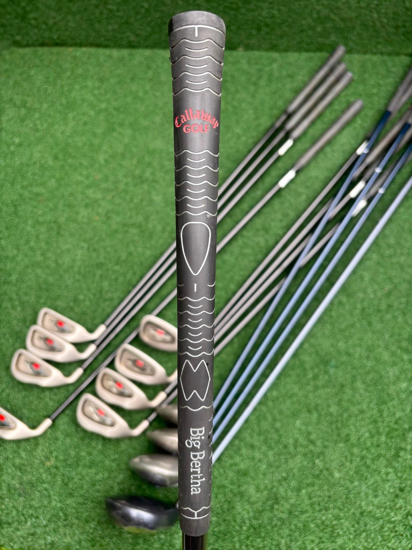 Callaway Big Bertha Left-Handed Golf Set – 3–SW Graphite Irons + 2 Drivers, 3 & 5 Woods