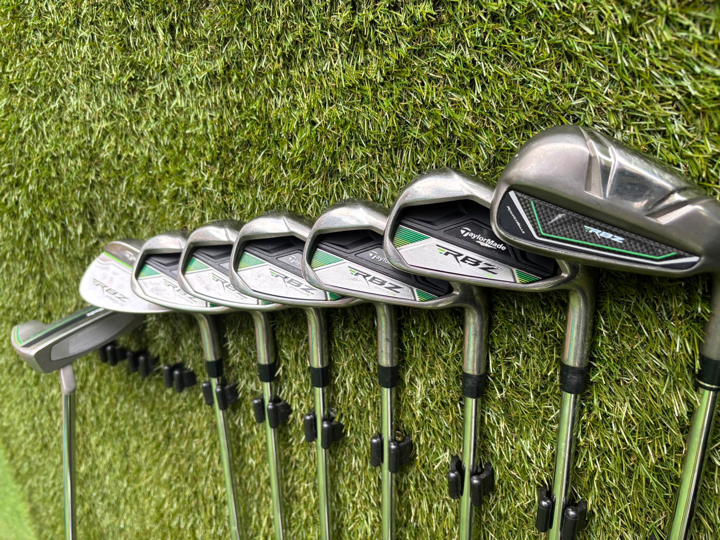 TaylorMade RBZ SpeedLite Complete Golf Set, Matching Woods, Irons & Cart Bag