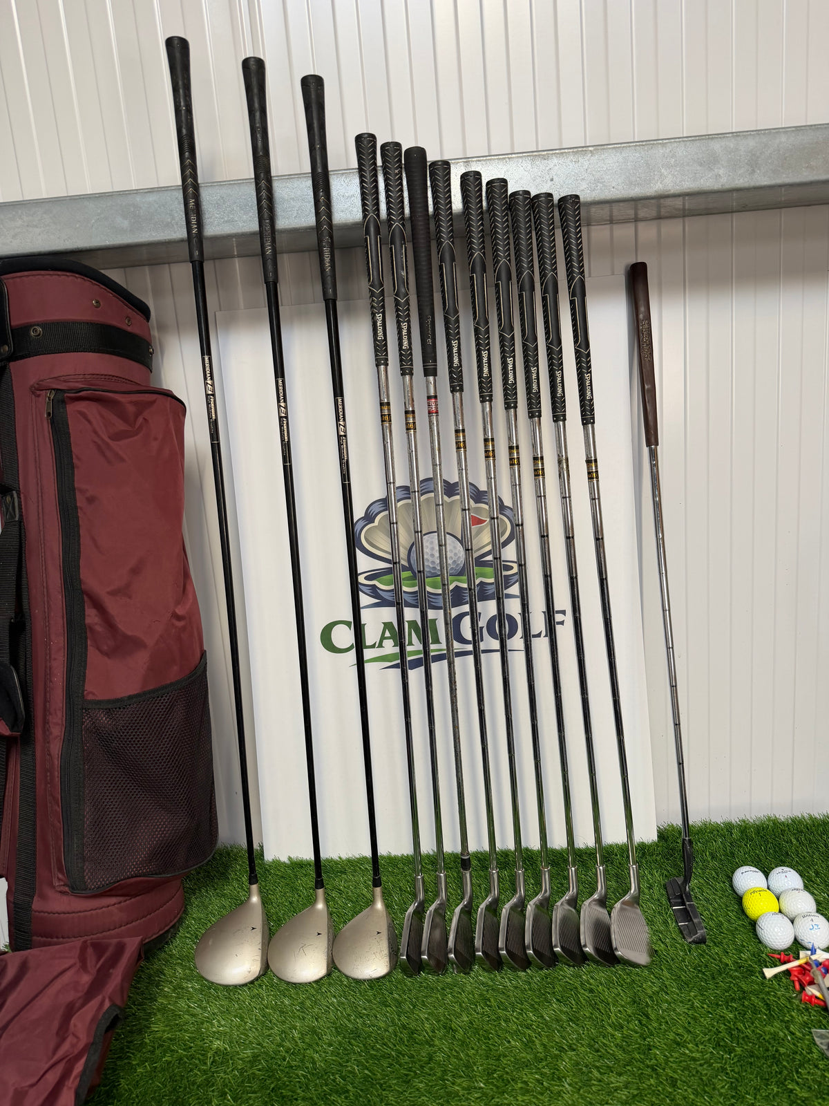 Men’s Right-Handed Spalding Golf Set – Ideal for Beginners
