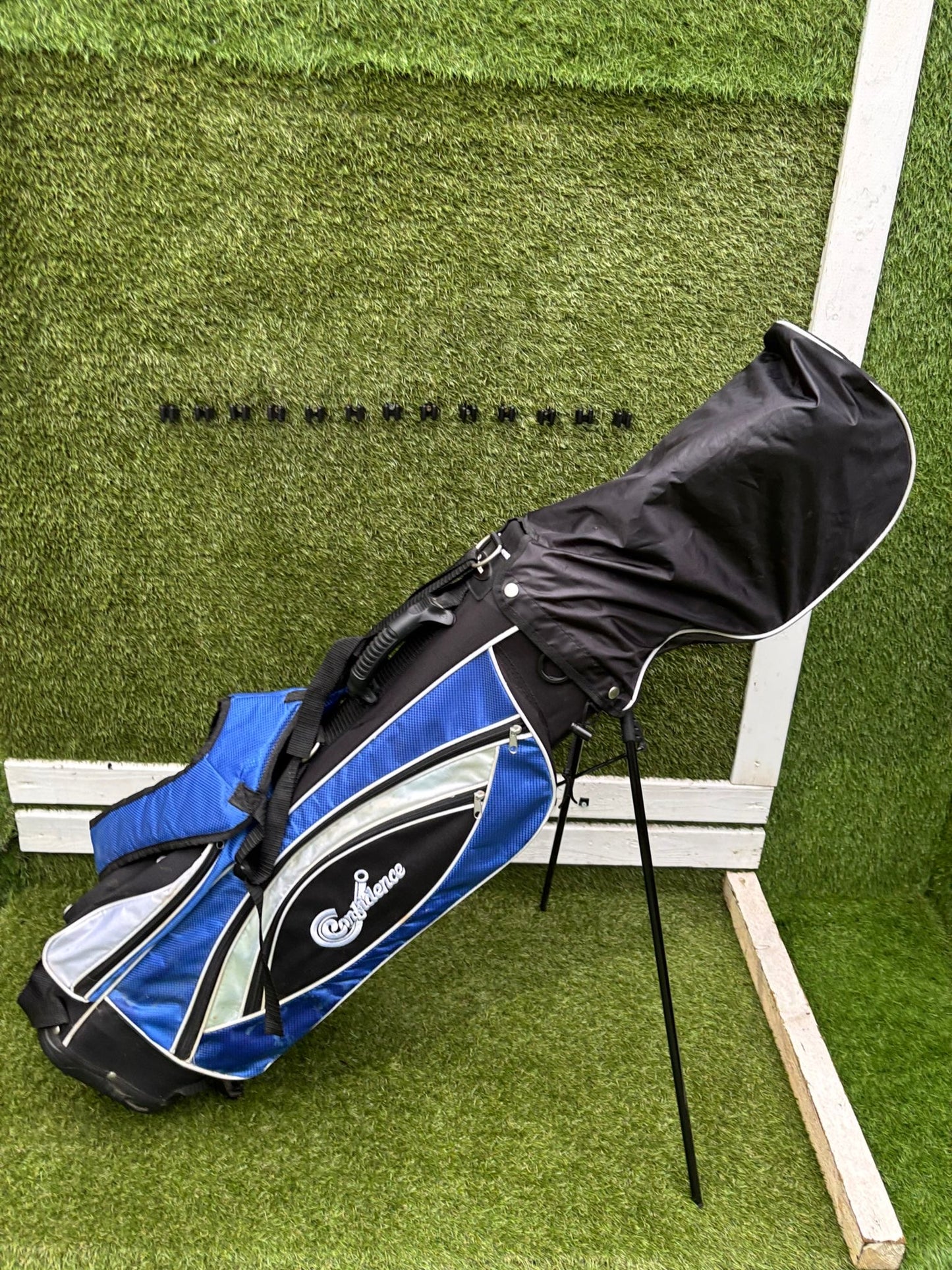 Confidence Complete Golf Set with Stand Bag (10 Clubs) Free Delivery