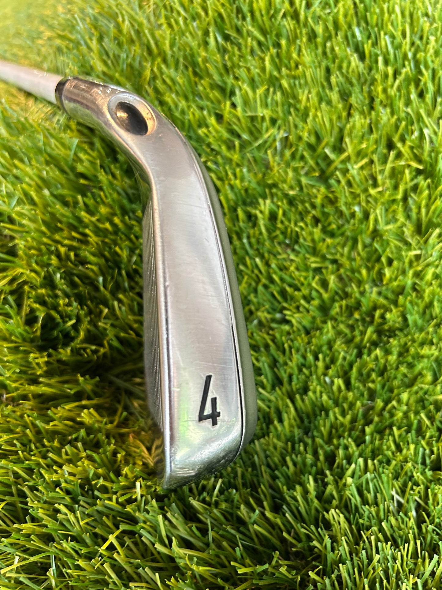 Callaway X Hot 4 Iron - X Hot Regular Flex Graphite Shaft - Right Handed