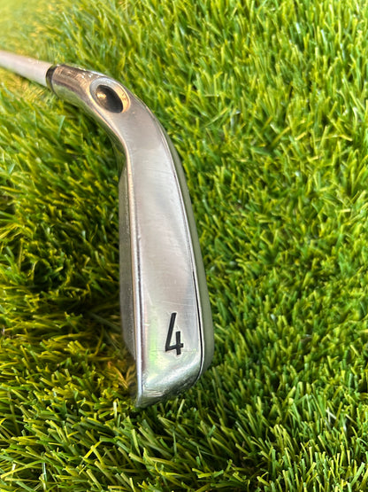 Callaway X Hot 4 Iron - X Hot Regular Flex Graphite Shaft - Right Handed