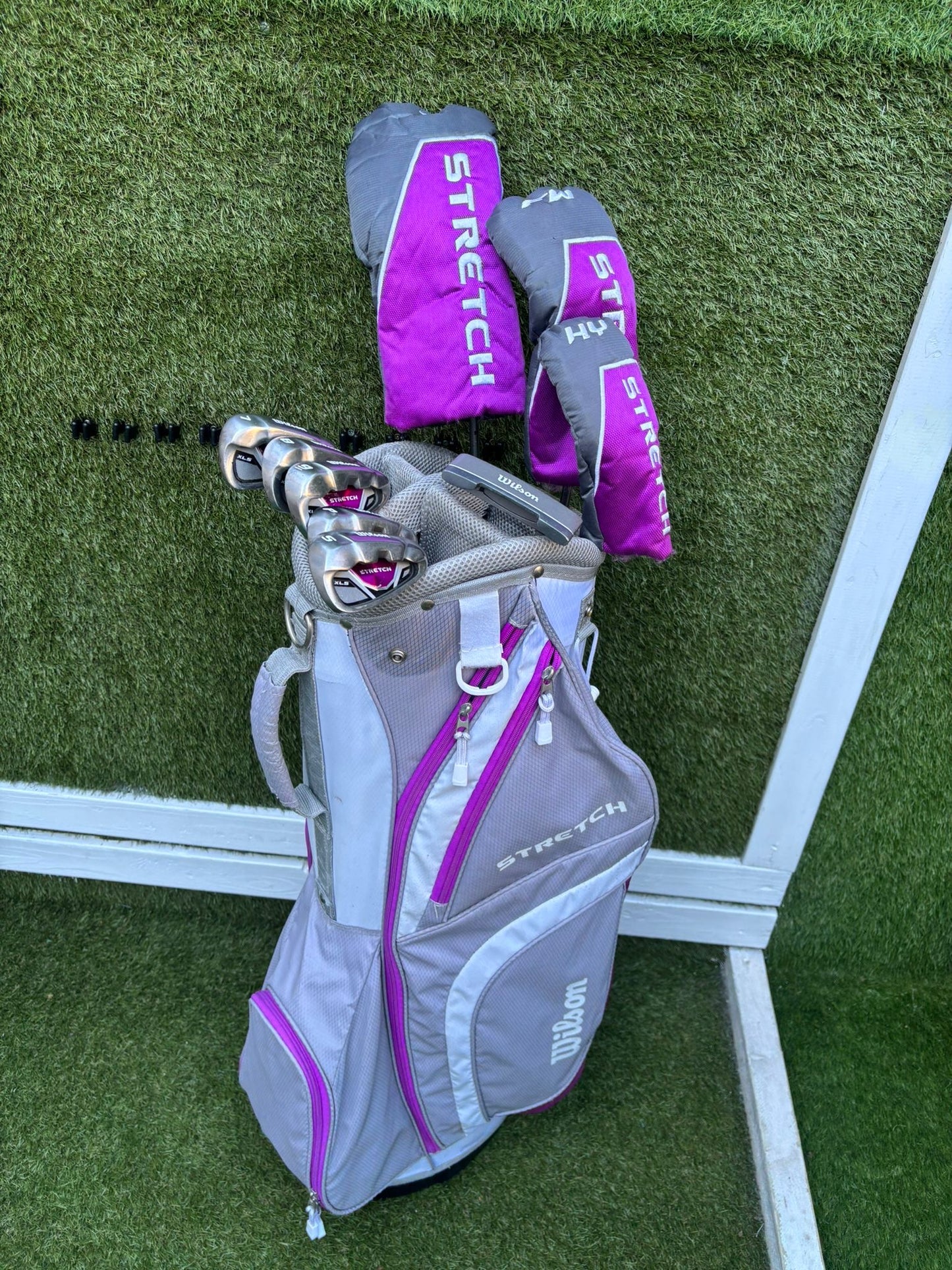 🔥 Wilson Stretch XLS Ladies Set (7–SW) + Driver / 5 Wood / Hybrid + Matching Bag