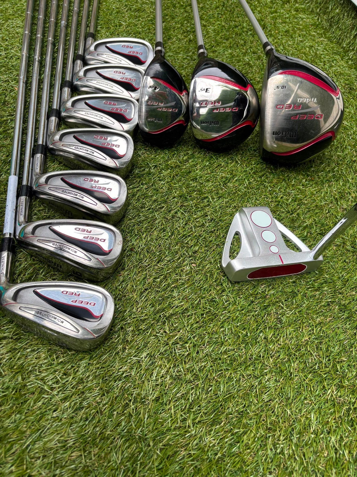Wilson Deep Red Full Matching Golf Set (5–SW) with Titleist Stand Bag