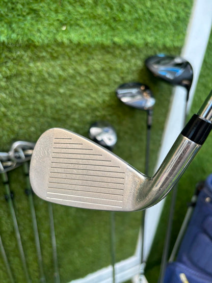 Callaway Irons, Wilson D9 Driver, Callaway Paradym X 3 Wood, Callaway X Hybrid, Wilson Infinite Putter & OUUL Premium Stand Bag