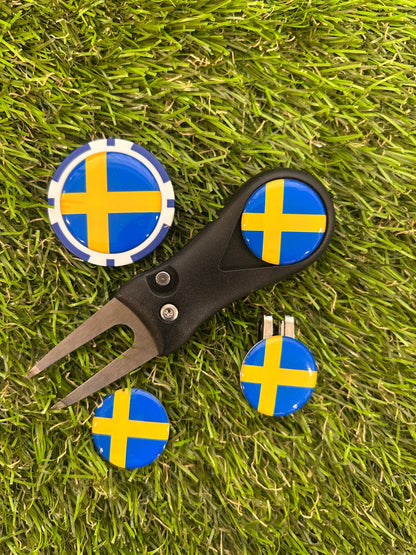 Flags of the World Plastic Pitchfork 3 Flag markers and poker chip