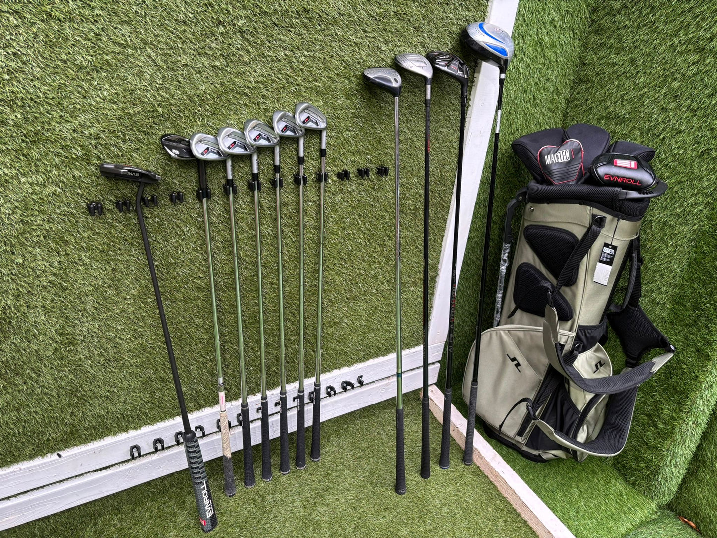 Ping i25 Irons, EVNROLL ER5 Putter, Mizuno S18 56°, Mizuno Zoid Hybrid, Mixed Woods & J.Lindeberg Stand Bag – 11 Clubs