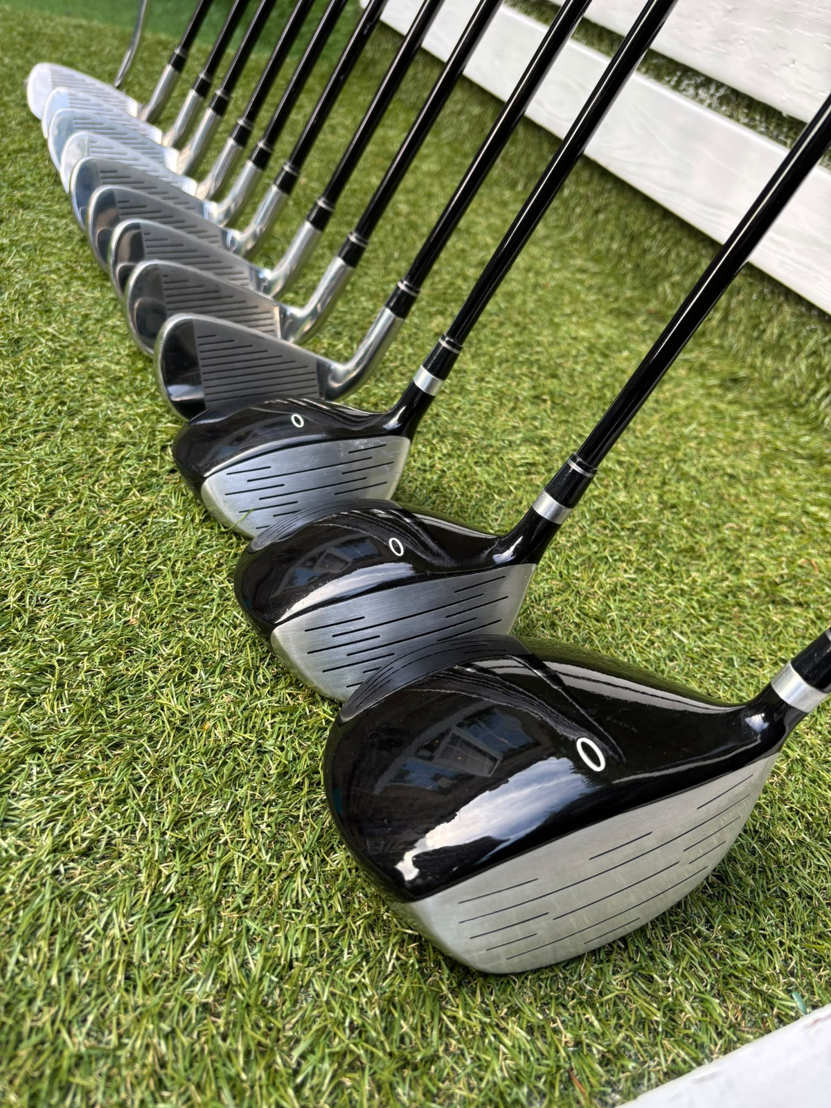 Confidence CG460 3–SW Irons, 10.5° Driver, 3 & 5 Woods, Putter & Matching Bag – Unused Condition