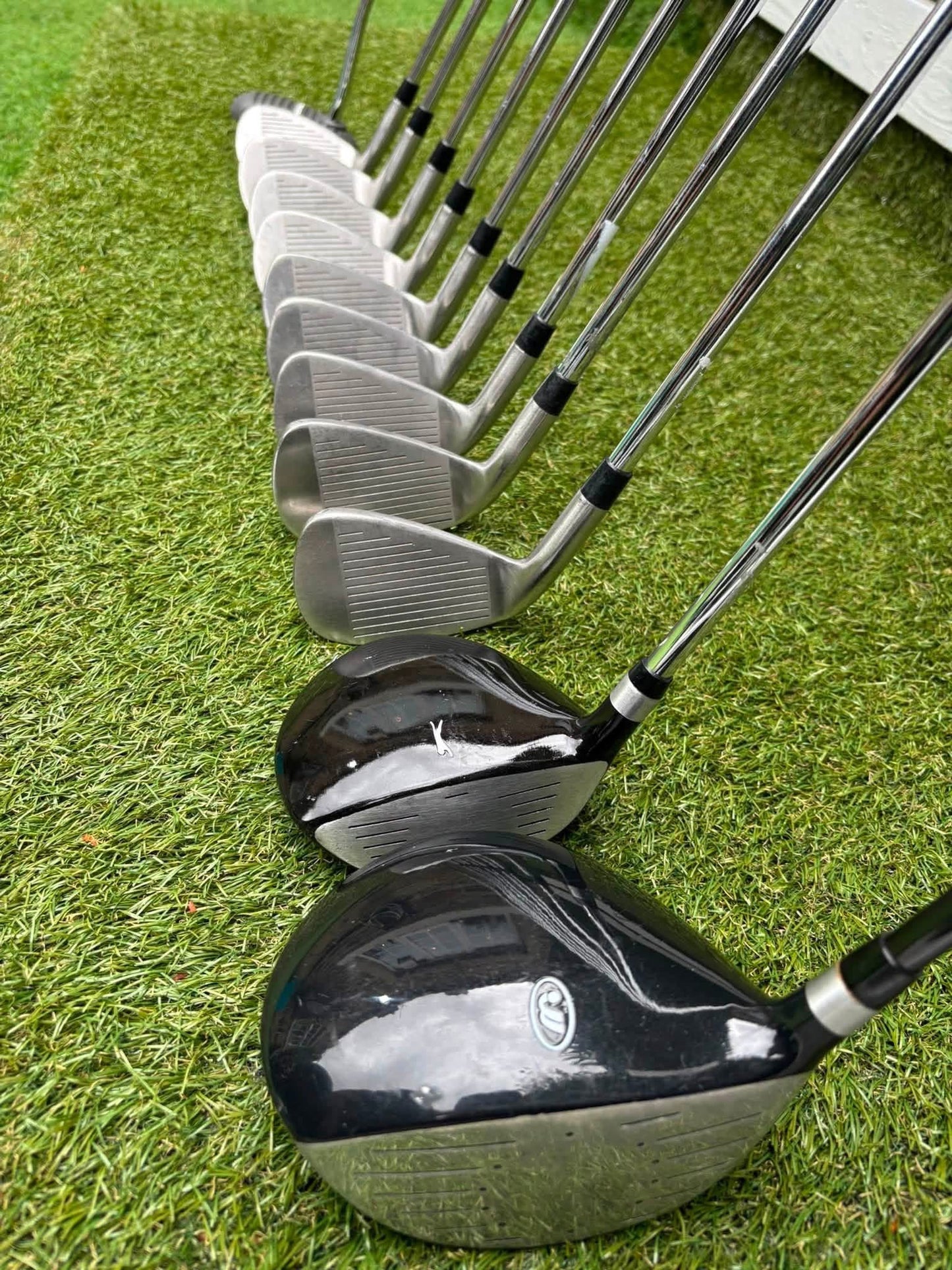 Slazenger V300 3–SW Complete Golf Set – Mitsubishi Driver, V300 3 Wood, RAM Zebra Putter & Slazenger Bag