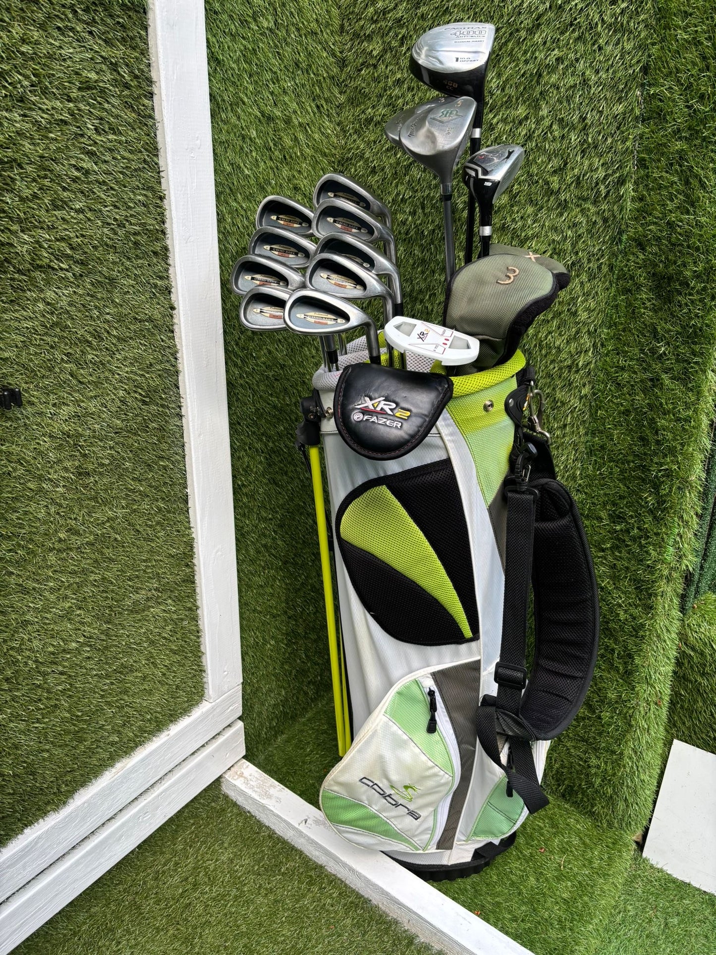 Grand Hawk Professional V16 Complete Golf Set - Free P&P