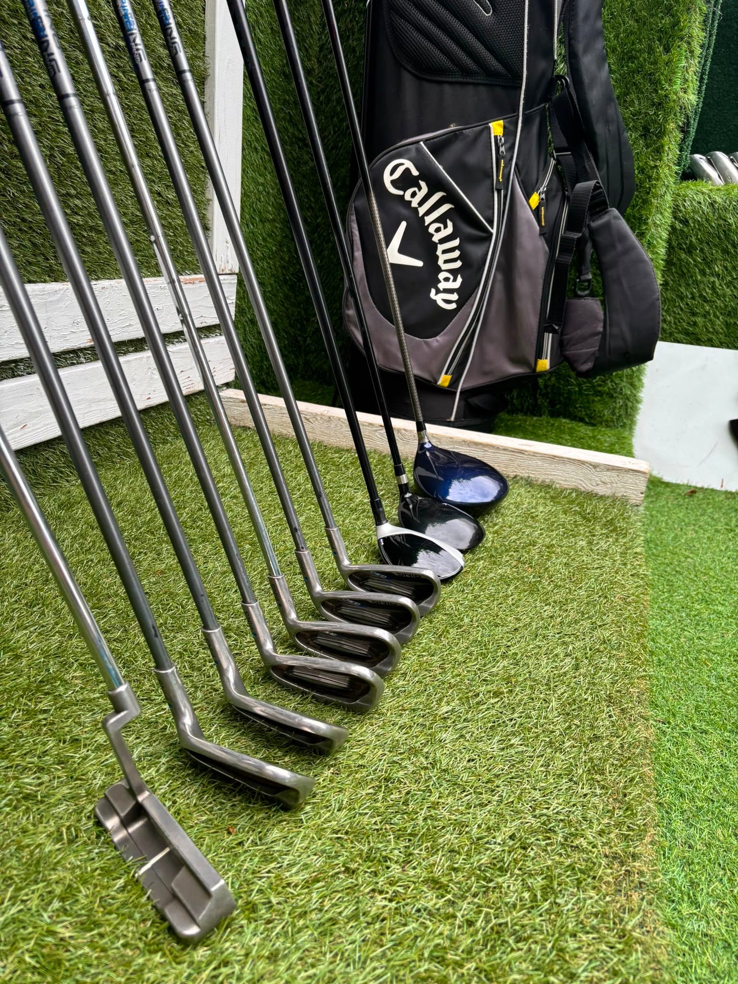 Ping G30 Graphite Irons 6-U, TaylorMade M4 Rescue, Nike SQ Driver & Callaway Stand Bag Stunning Set