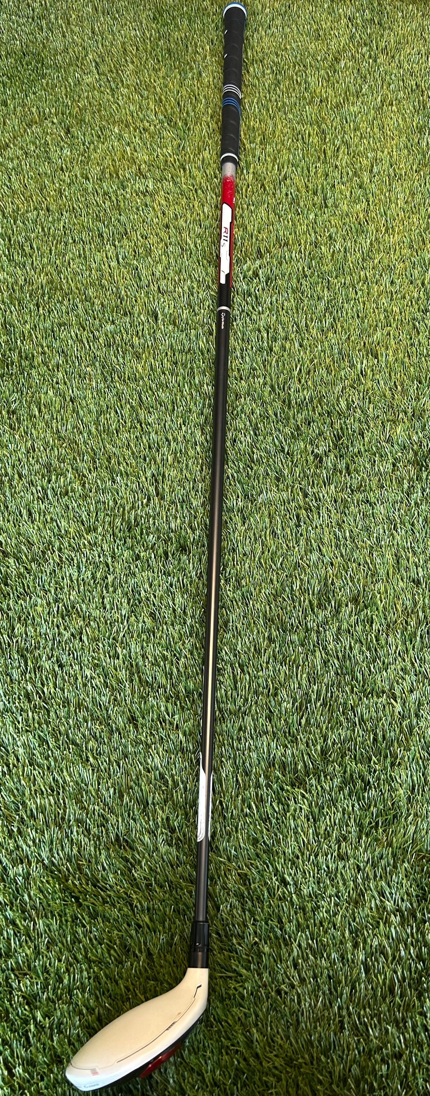 Taylormade R11s 5 Wood 19 degree Graphite Shaft Regular Flex Recently Standard Grips - LH Head cover included