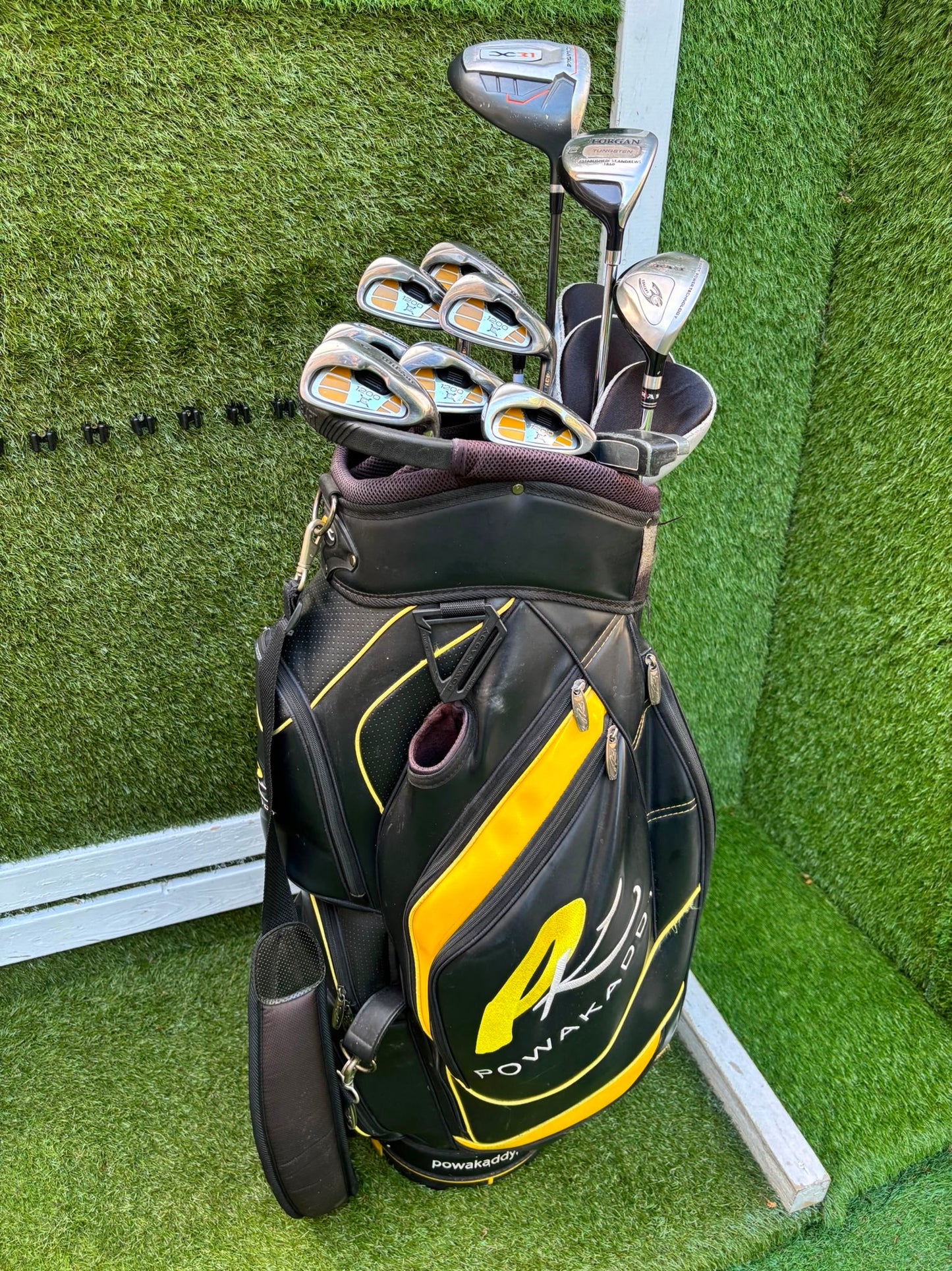 Wilson 1200 CG Golf Set with X31 Driver, RAM Hybrid & Powakaddy Cart Bag