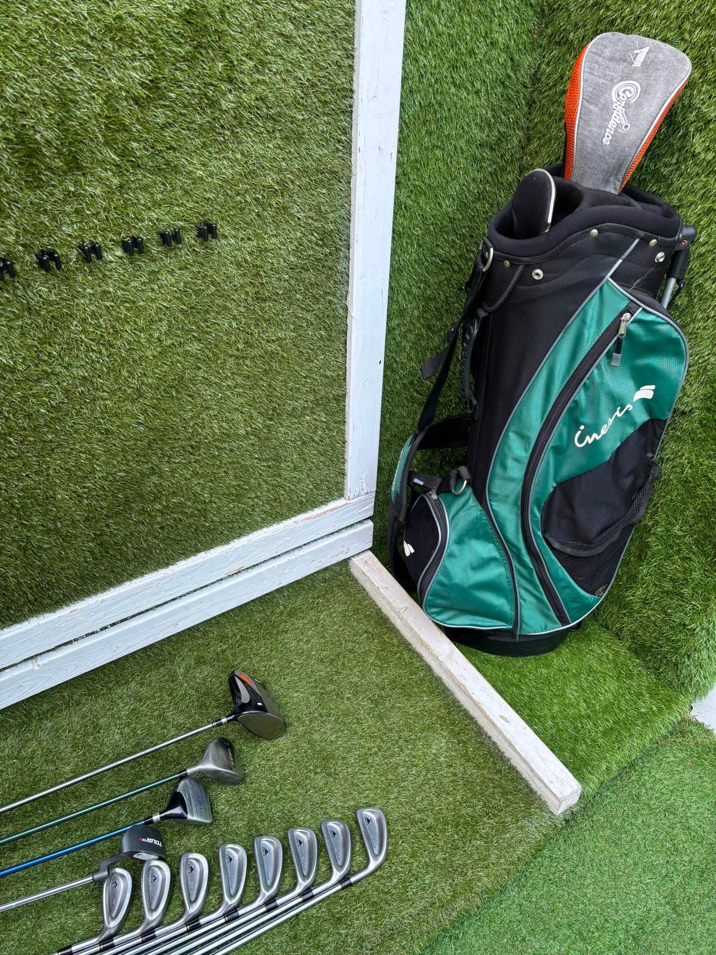 Titleist DCI Irons, Titleist DCI Sand Wedge, Confidence Woods & Inesis Stand Bag