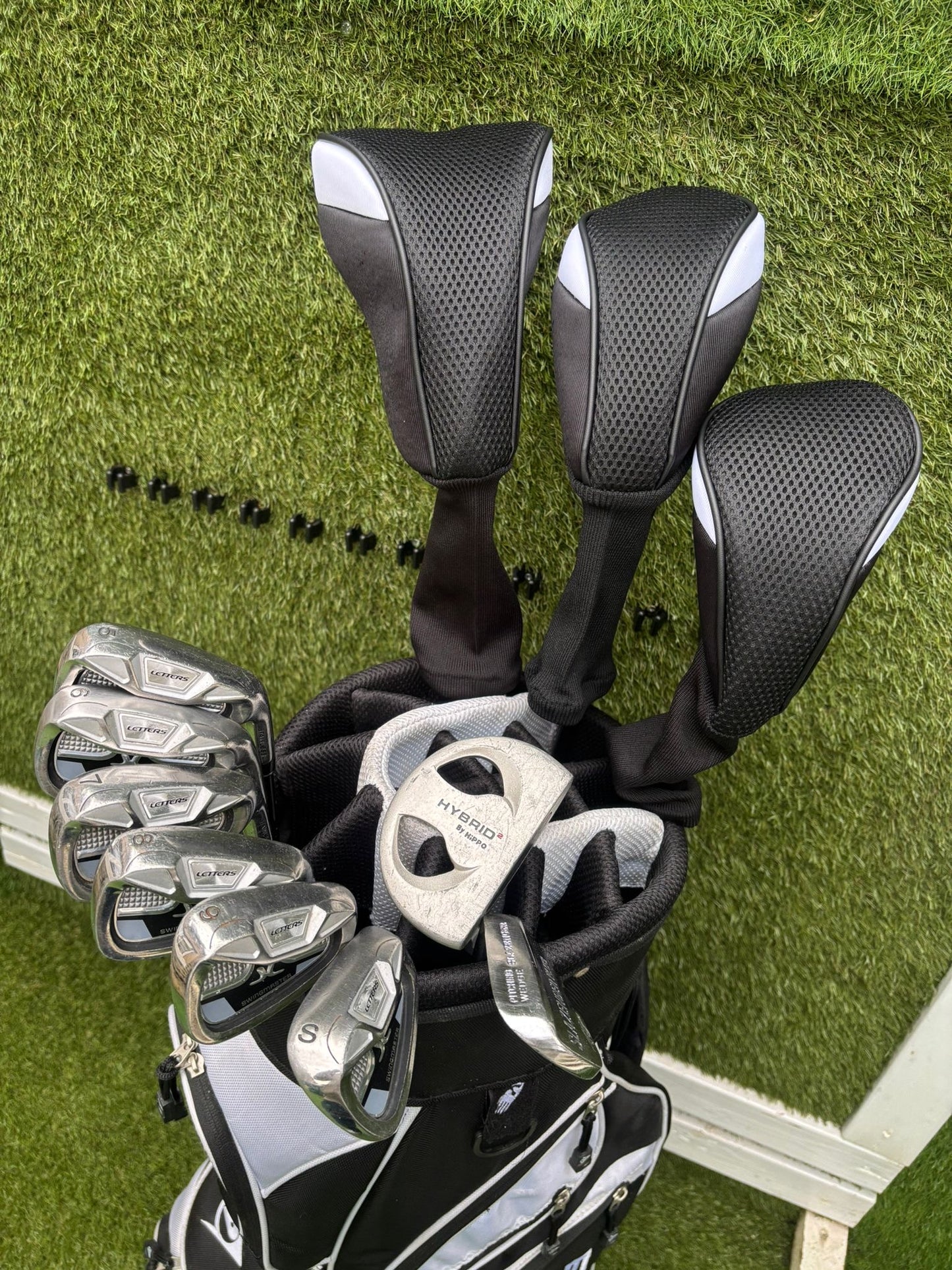 John Letters Swingmaster Irons + Dunlop Tour Woods + Hippo Putter + Dunlop Cart Bag – 11 Clubs