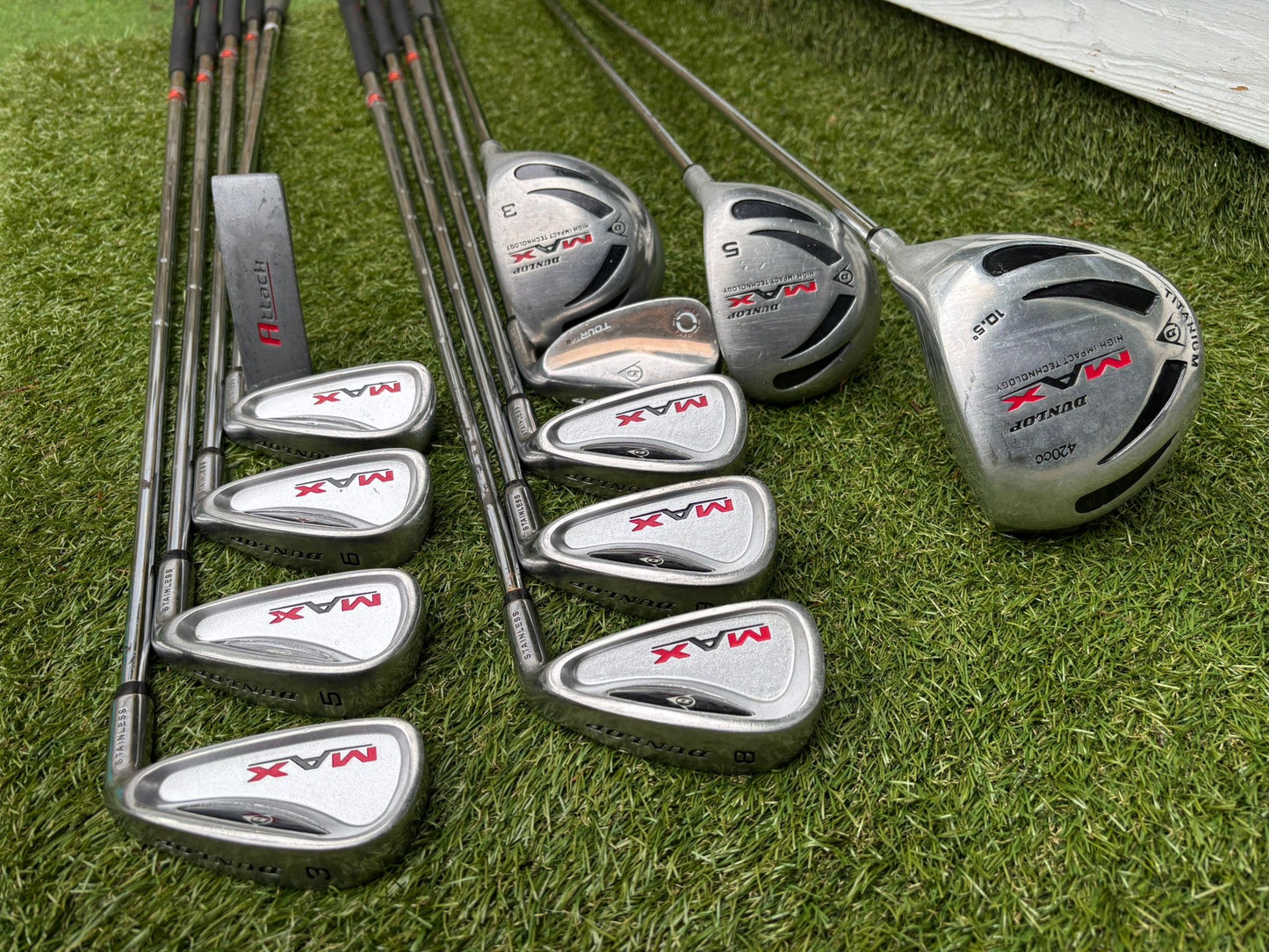Dunlop MAX Golf Set with Matching Woods, 64° Wedge & Jaxx Stand Bag