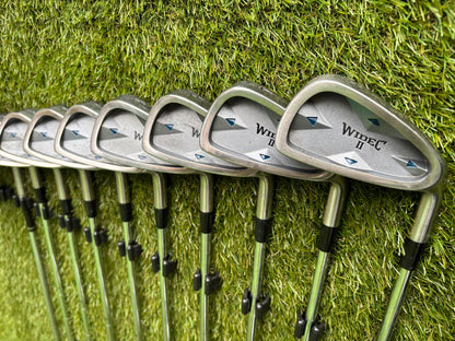 Mizuno Widec II Irons, Titleist 913 Driver, Callaway X Hot Woods, Wilson Infinite Putter & Titleist StaDry Cart Bag