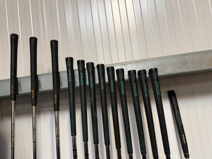 Men’s Right-Handed Regal Golf Set – Beginners to Mid Handicap Golfers excellent used condition!
