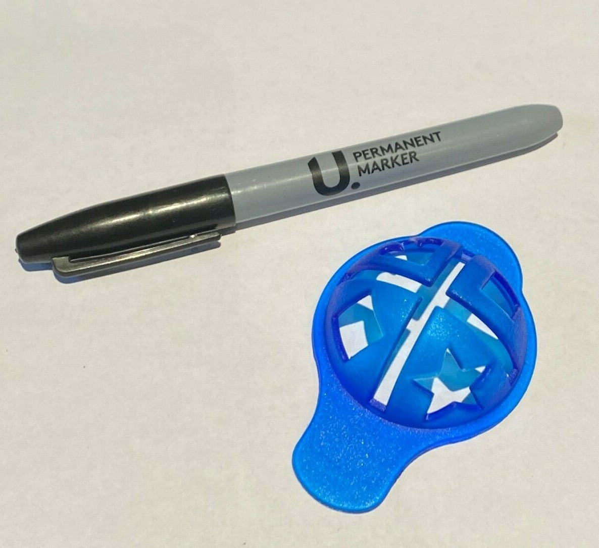 2 Golf Ball Liners Alignment Tool with  2 black permanent marker pens