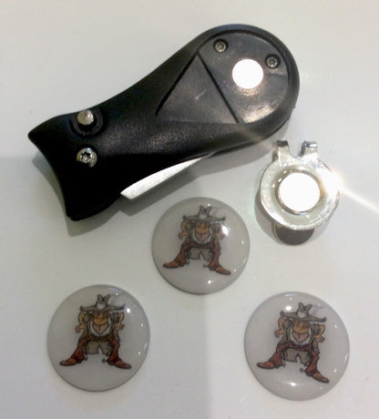 Golf Pitchfork Magnetic Hat Clip With 3 Gun Slinging Bandit Markers