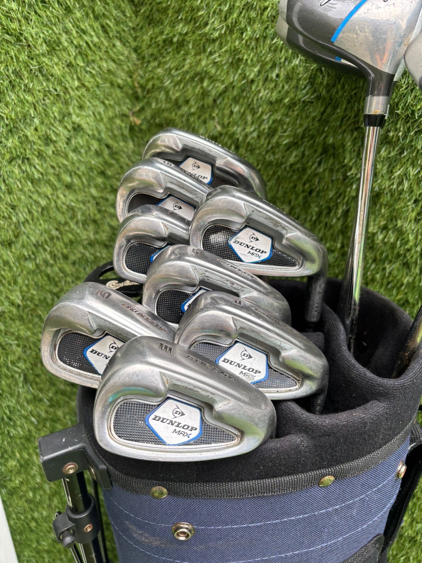 Dunlop MPX Golf Set with Matching MX II Woods, Confidence HC7 Putter & Dunlop Stand Bag