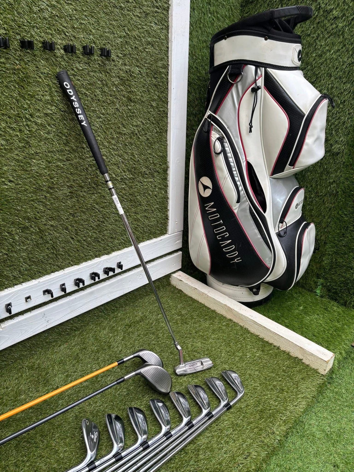 Titleist MB Forged 690 Full Golf Set + Vokey SM7 + Yes! Callie Putter + Motocaddy Leather Cart Bag £524.00