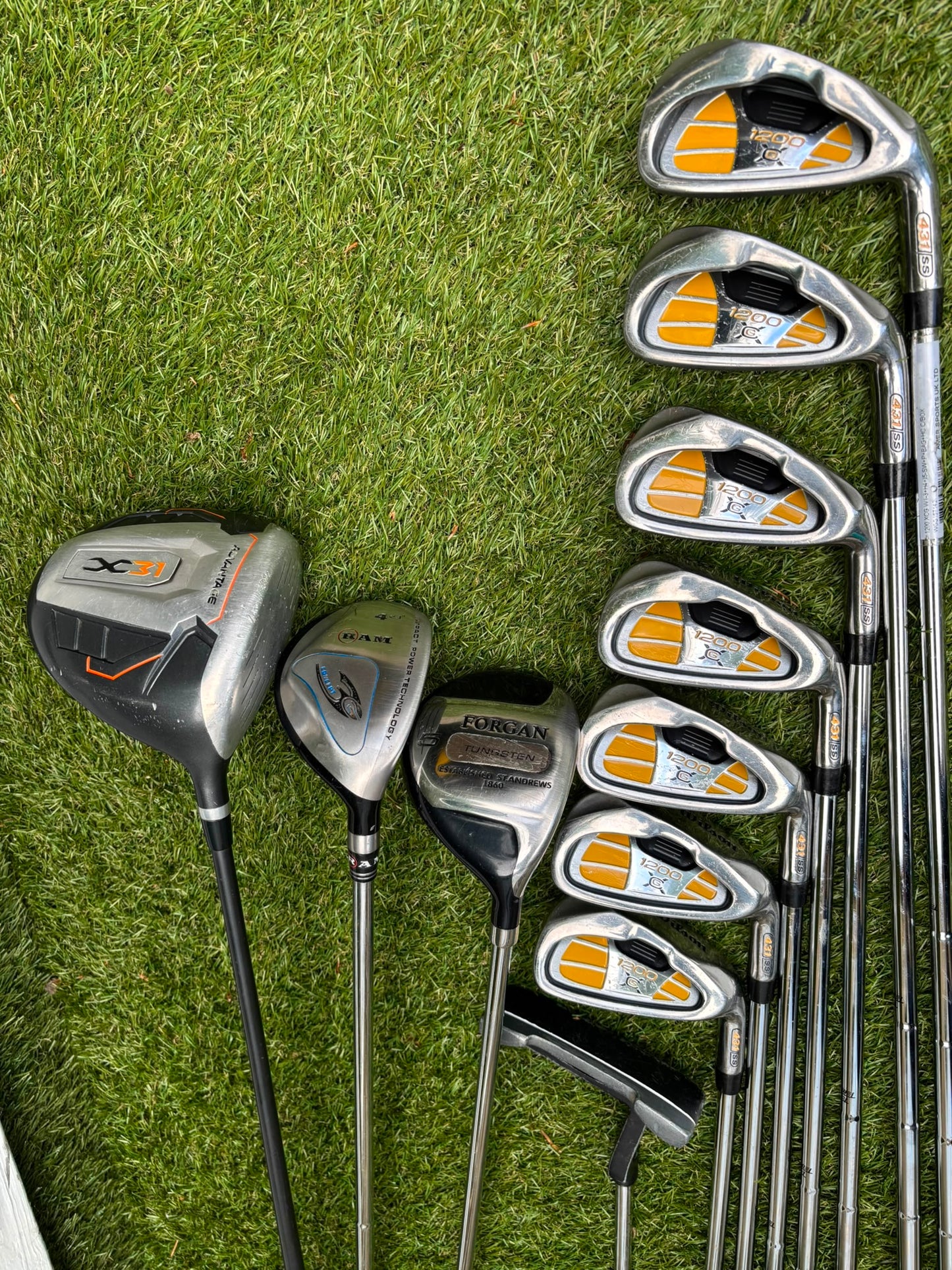 Wilson 1200 CG Golf Set with X31 Driver, RAM Hybrid & Powakaddy Cart Bag