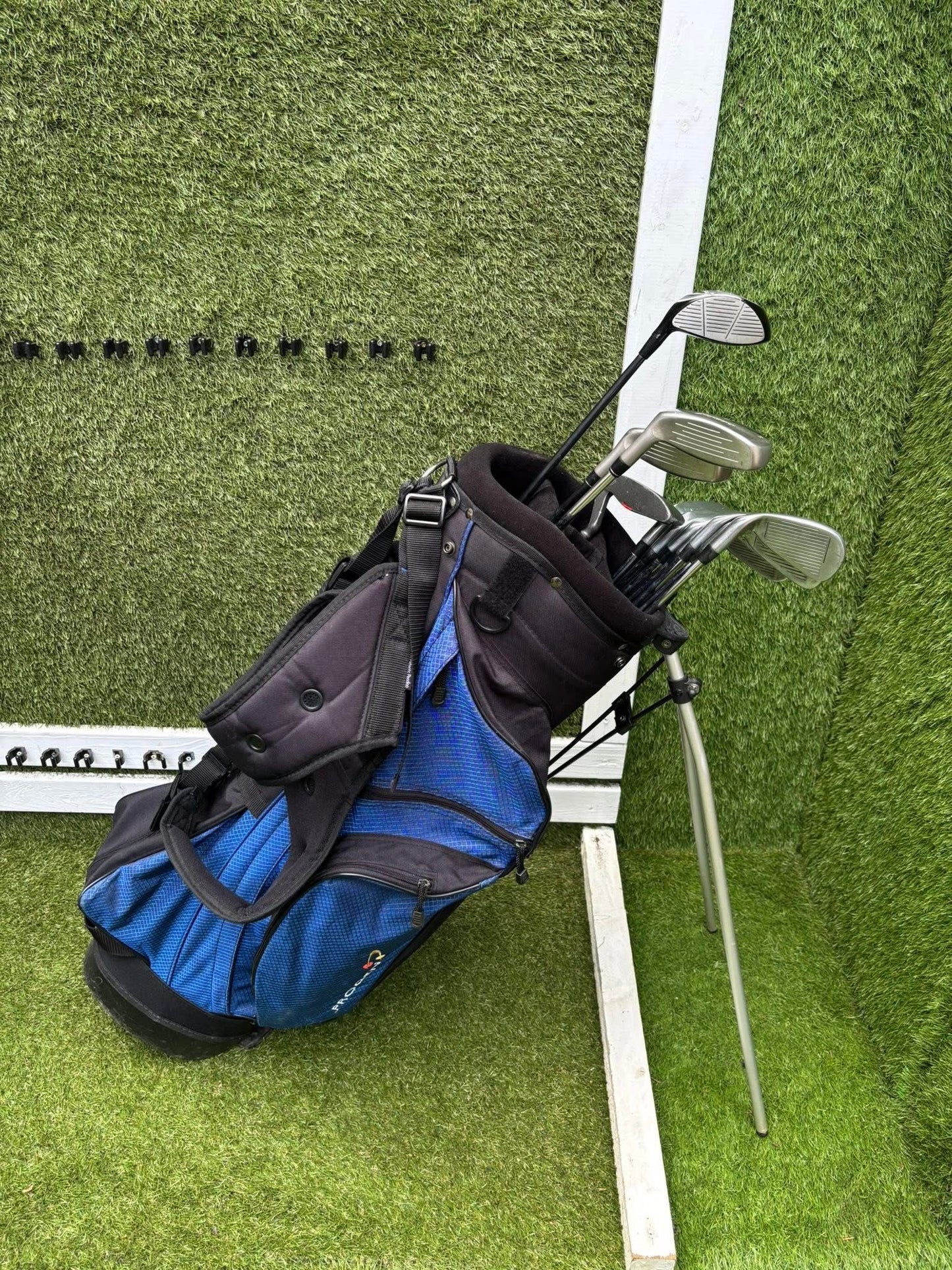 Prosimmon 4–SW Irons + Woods, Hybrid, Mizuno Putter & Stand Bag £110.00 Free Delivery