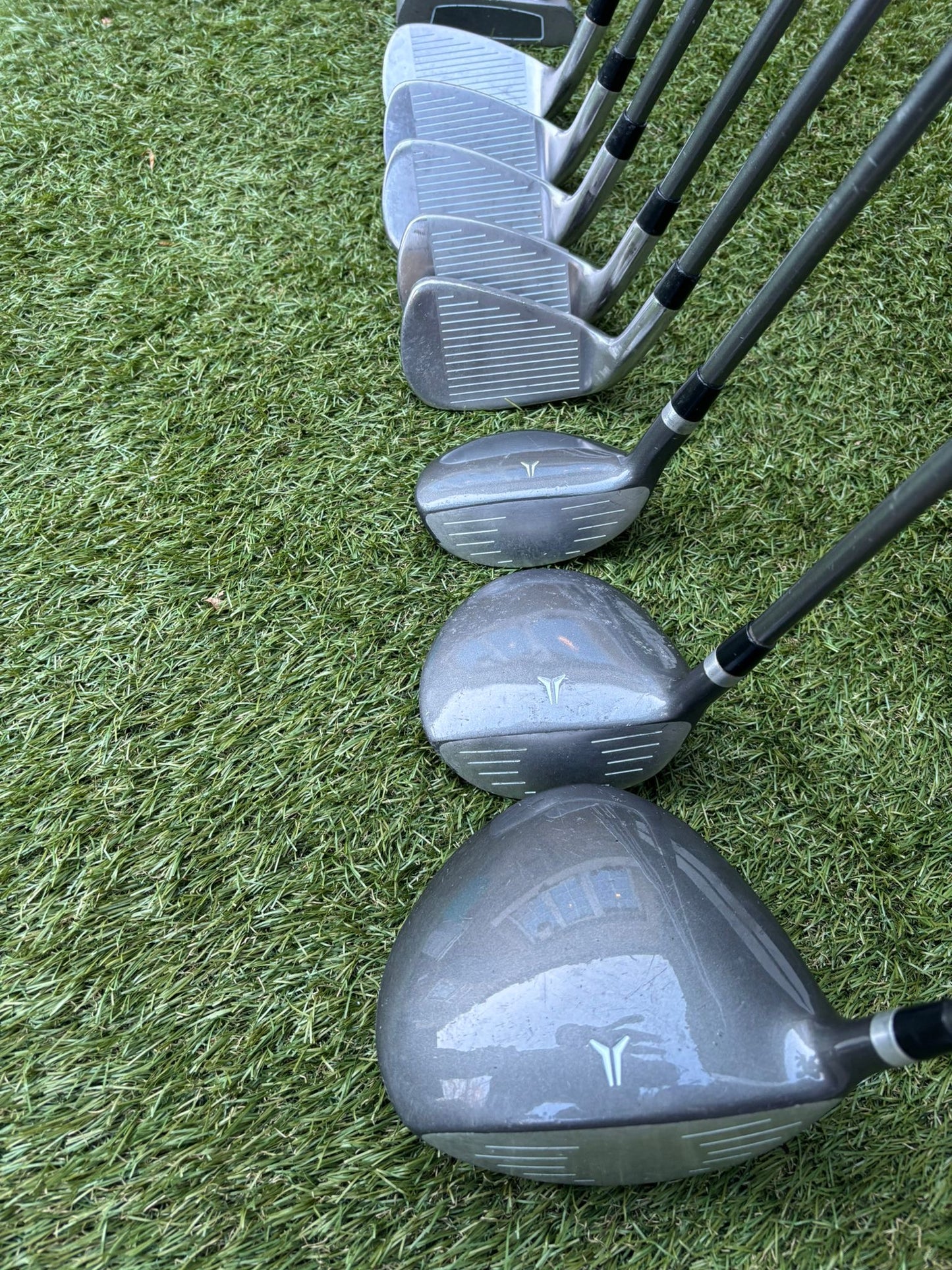 🔥 Wilson Stretch XLS Ladies Set (7–SW) + Driver / 5 Wood / Hybrid + Matching Bag