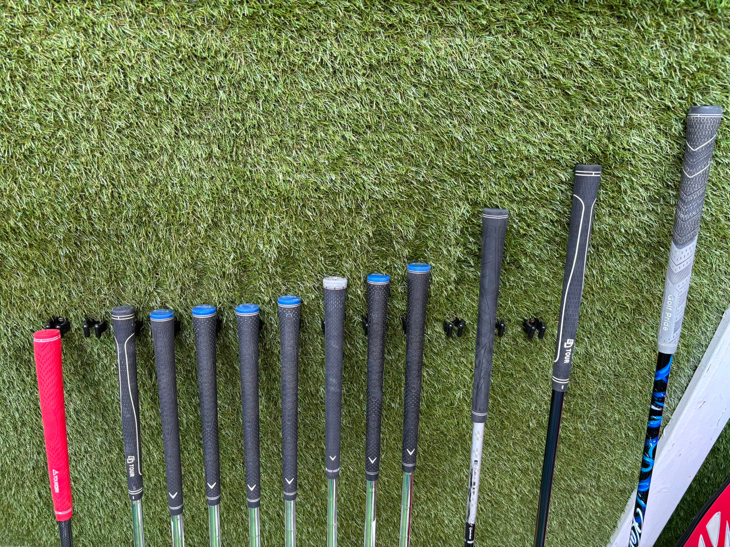 Callaway Apex DCB Irons, Mizuno Driver, Odyssey Lab Putter & TaylorMade Team Tour Cart Bag