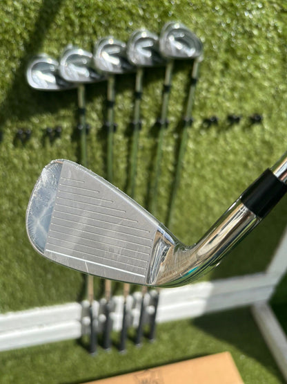 Wilson Staff D7 XS Irons 5-PW – Brand New, Factory Wrapped & Boxed