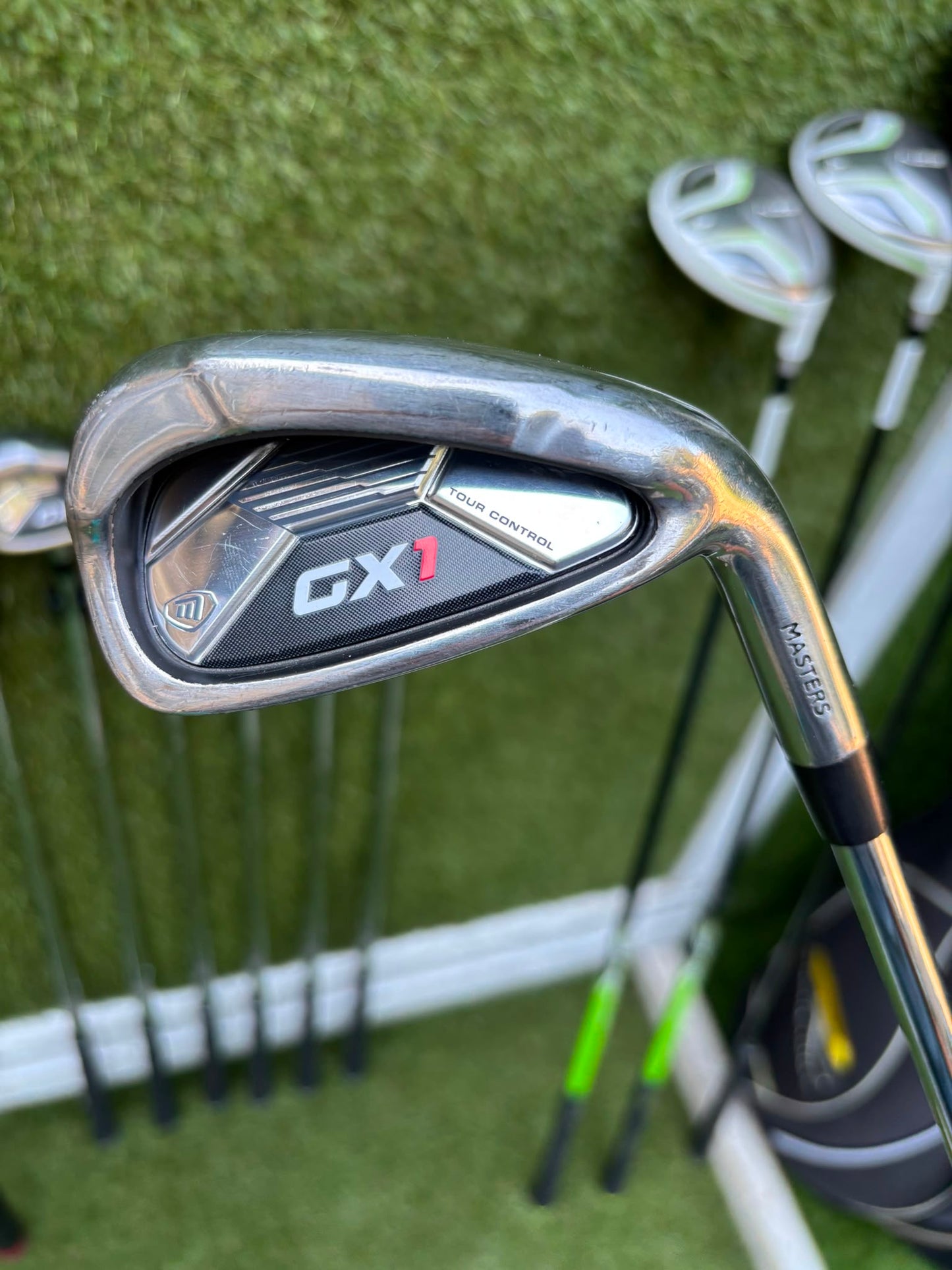 Masters GX1 Irons, Trilogy Ti-Matrix Driver, Dunlop NZ9 Fairway Woods, Wilson Infinite Buckingham Putter & PowaKaddy Cart Bag