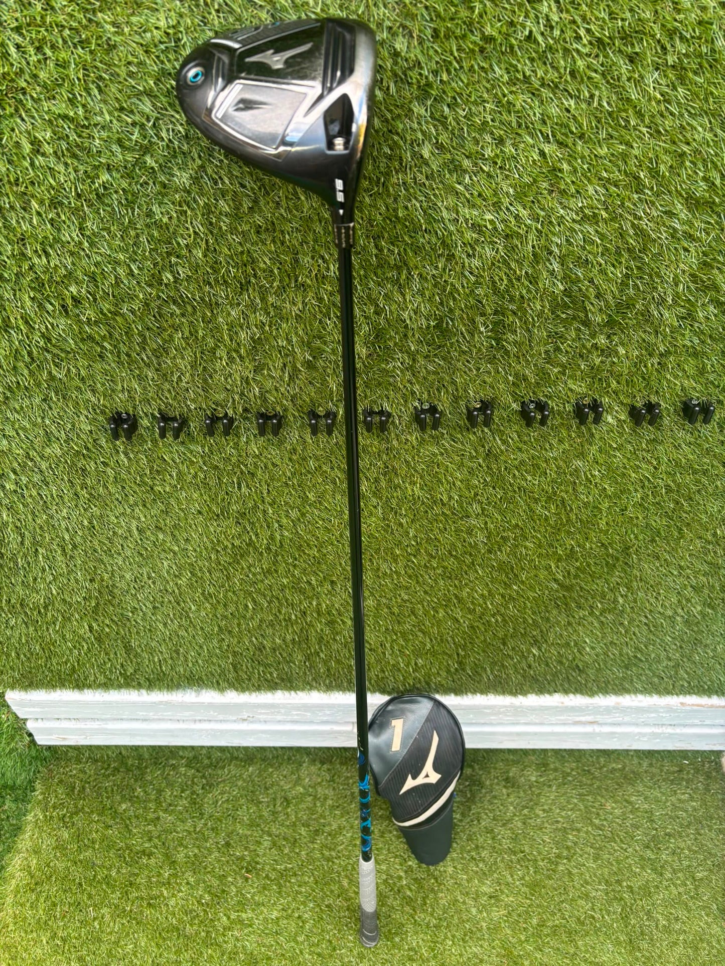 Mizuno ST-Z 220 Adjustable Driver 9.5° Mitsubishi Kai’li 60R Shaft Headcover Included