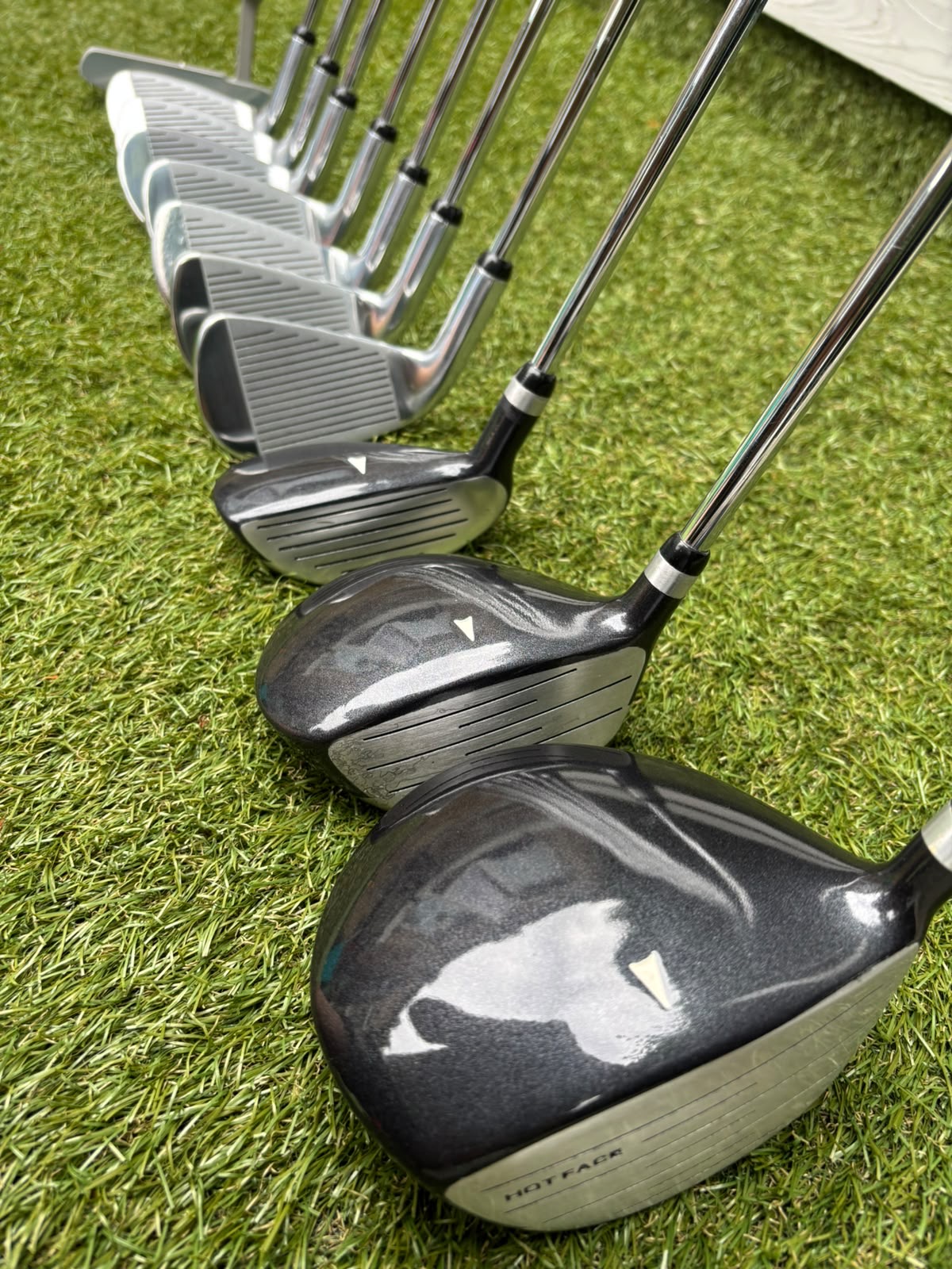 Unused and Boxed Dyna-Tech “Tech Force” Full Golf Set (5–SW) + Driver, 3 Wood, Hybrid + Bag