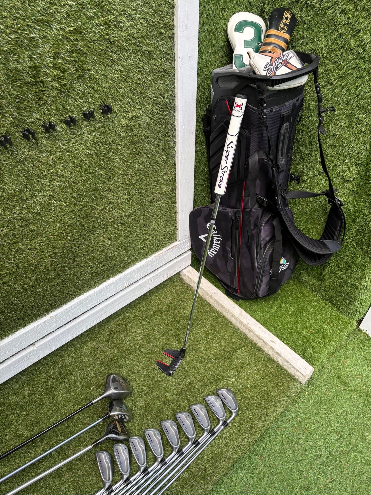 Titleist DTR Oversize Irons, PING G2 Fairway Wood & Callaway Stand Bag Golf Set